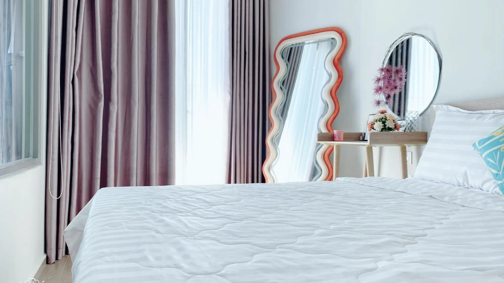 Sala Homestay - The Song Vung Tau - Free Infinity Pool Apartment