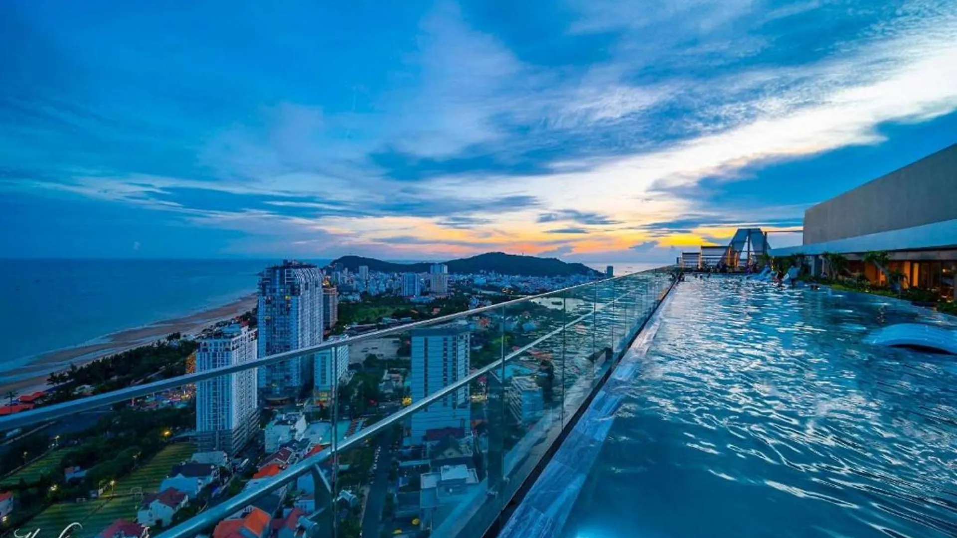 Apartment Sala Homestay - The Song Vung Tau - Free Infinity Pool Vietnam